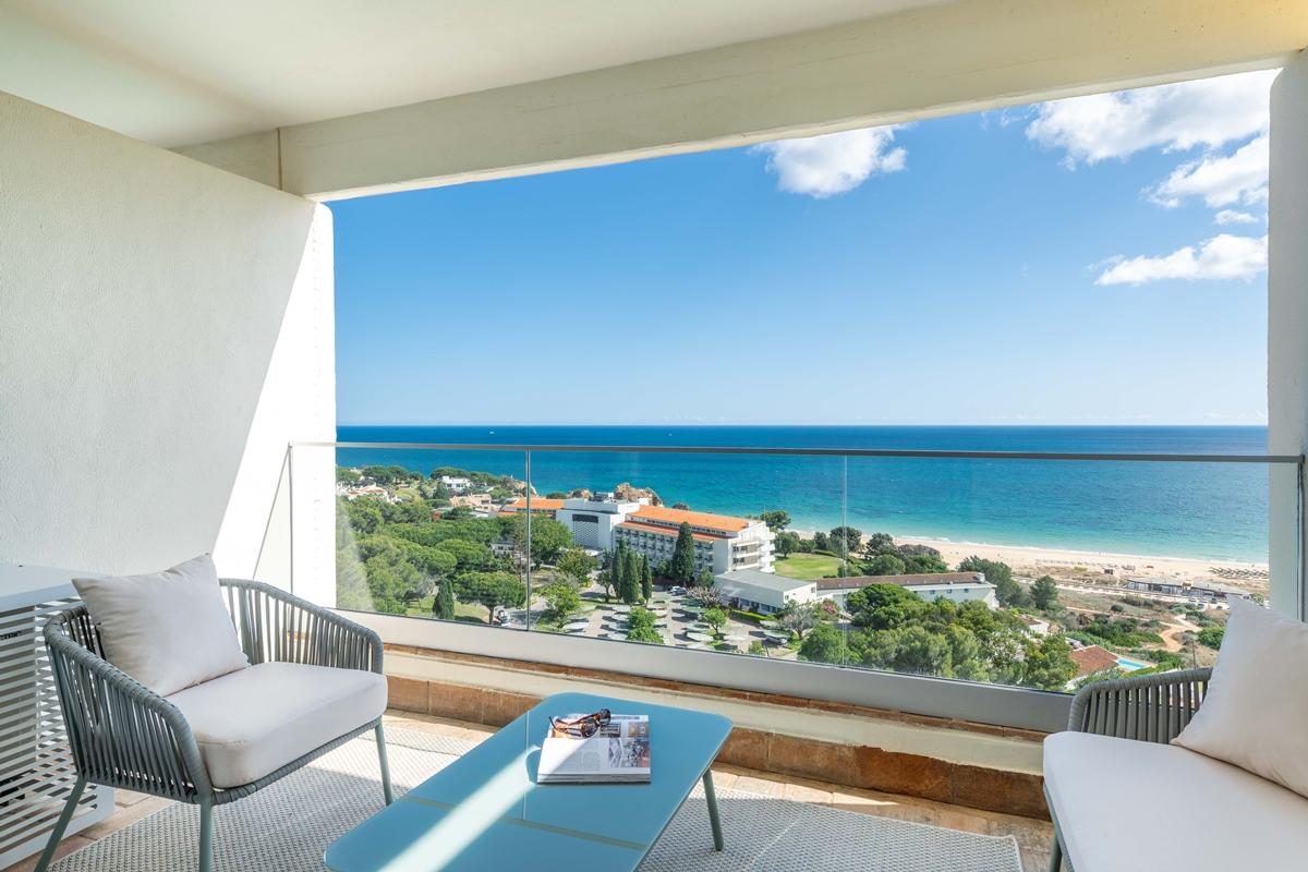 Pestana Blue Alvor Beach Esterno foto View from the balcony of a suite at the Hilton Tel Aviv