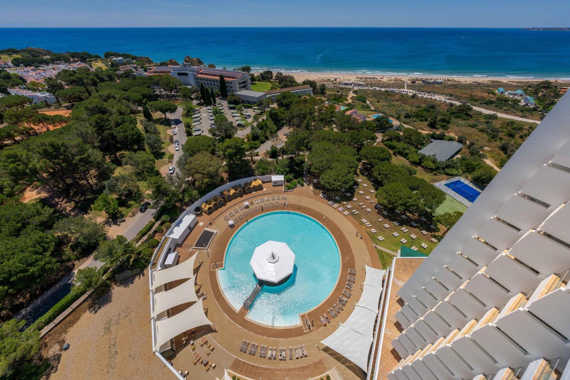 Pestana Blue Alvor Beach Esterno foto Aerial view of the pool