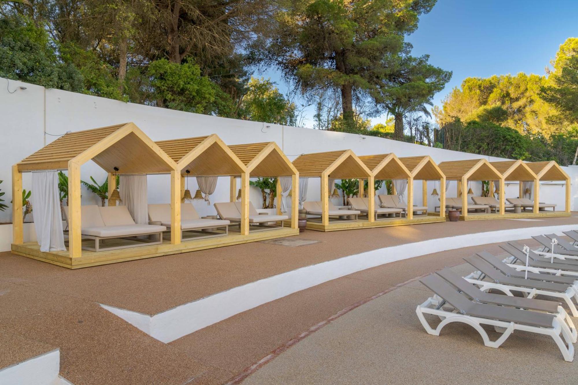 Pestana Blue Alvor Beach Esterno foto Cabanas at the pool